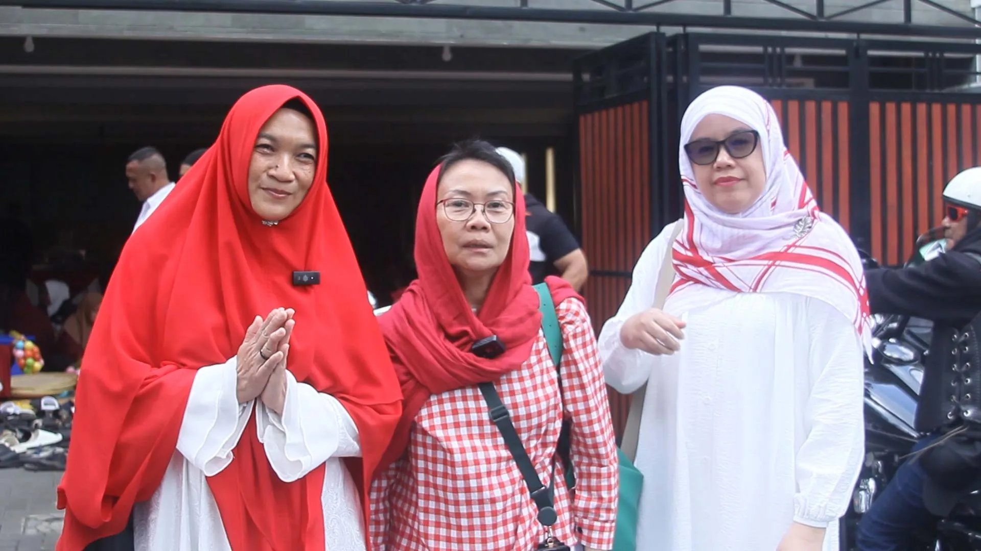 Ketua Ika Smpn 2 Bandung Ir. Santy J. Soekarno