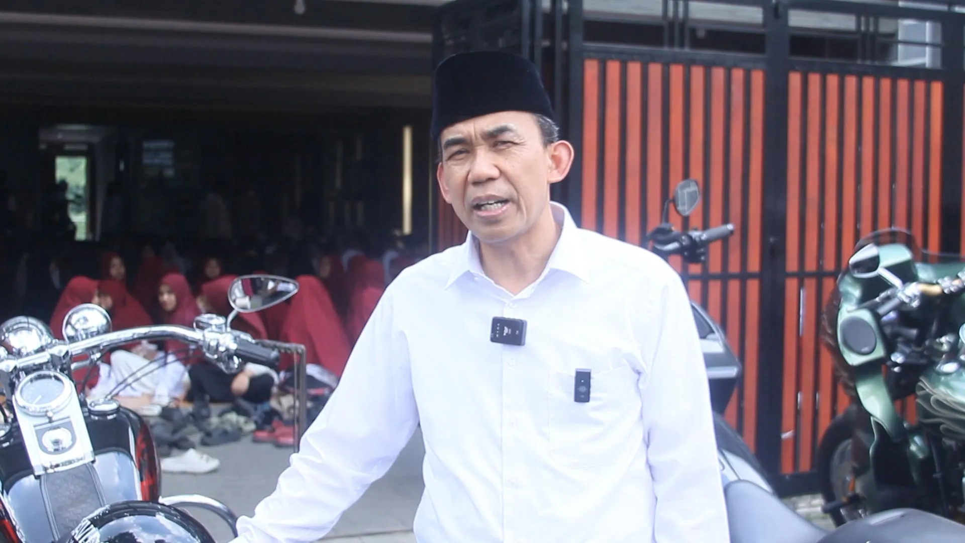 Prof. Dr. Juntika Nurihsan M.pd . Direktur Pascasarjana Upi