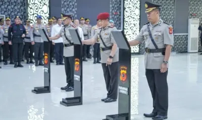 pisah-sambut-dirreskrimum-polda-jabar-kombes-ade-sapari-001.jpg