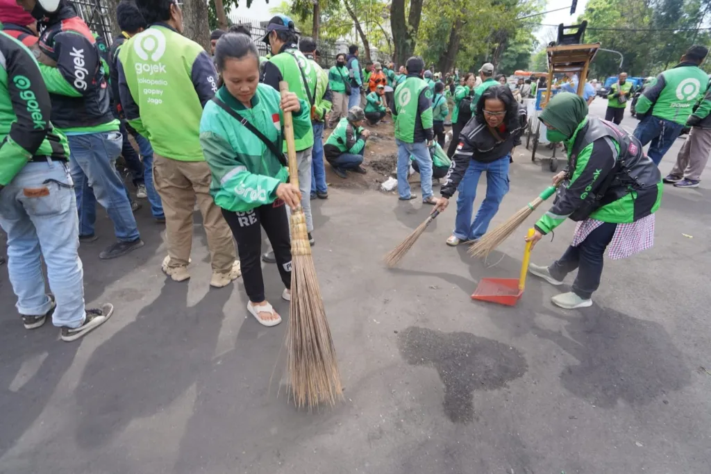 kepedulian ojol untuk Bandung