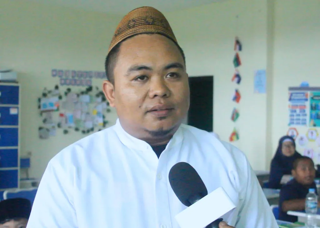 Pembimbing Haji Sd Plus 3 Al Muhajirin Ustadz Ikin Sodiqin Mhum