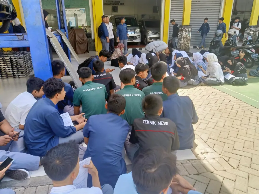Siswa Smk Pasundan 2 Bandung Mengikuti Program Magang Ke Jepang Sebagai Bagian Dari Kurikulum Internasional Yang Menyiapkan Lulusan Berdaya Saing Global
