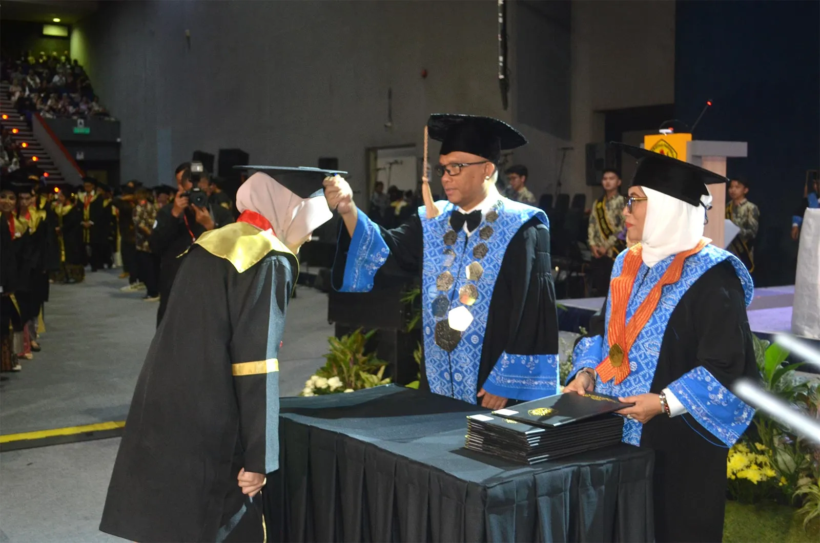 Wisuda Unpas 2025 Rektor Tekankan Nilai Sunda Dan Islam Sebagai Jati Diri Akademik