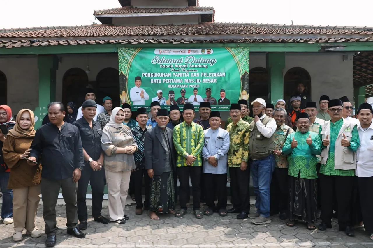 Bupati Bandung Dadang Supriatna Kang DS Meresmikan Dimulainya Pembangunan Masjid Besar Paseh
