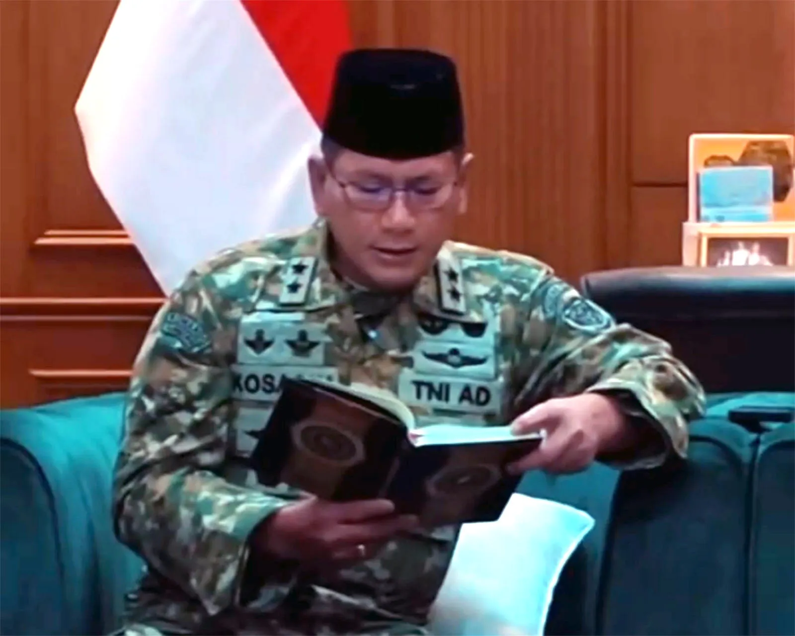 Kisah Inspiratif Mayjen TNI Kosasih Sang Jenderal Santri Di Pucuk Komando Siliwangi