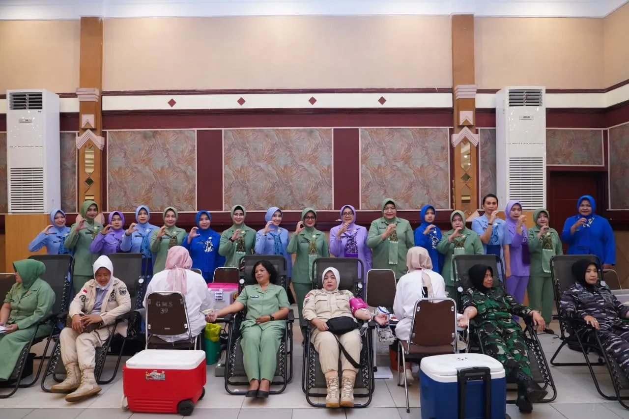 Kegiatan Donor Darah HUT ke-62 Dharma Pertiwi di Kodam III/Siliwangi