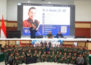Ketua Umum JNI Dr. Hendri Memaparkan Materi Manajemen Media Digital Di Depan Personel Penrem Dan Pendim Jajaran Kodam III Siliwangi