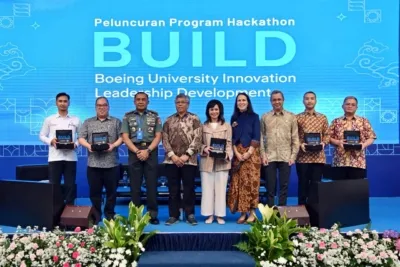 Letjen TNI Mohamad Hasan Menghadiri Peluncuran Boeing BUILD 2026 Di Aula Timur ITB 1