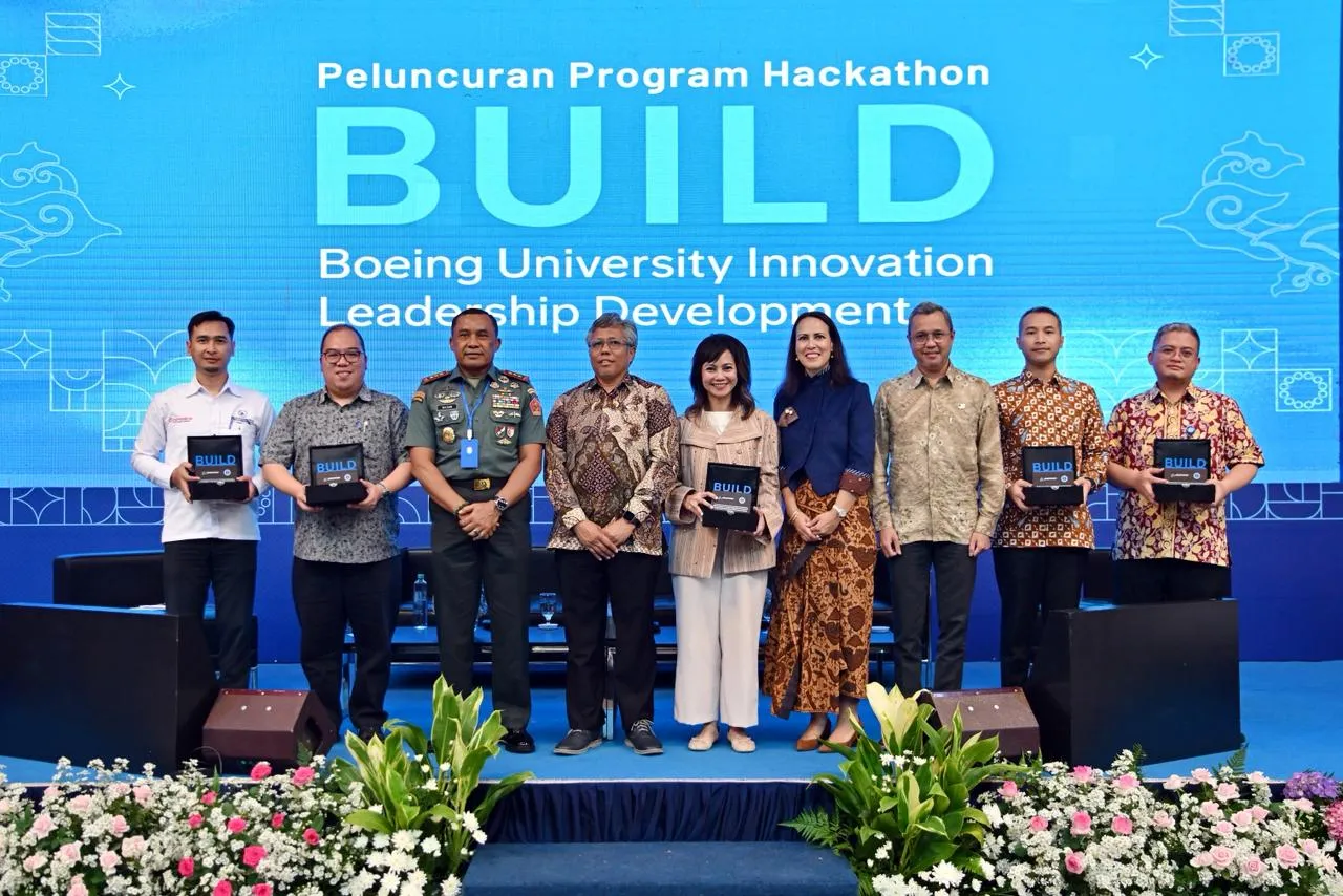 Letjen TNI Mohamad Hasan Menghadiri Peluncuran Boeing BUILD 2026 Di Aula Timur ITB 1