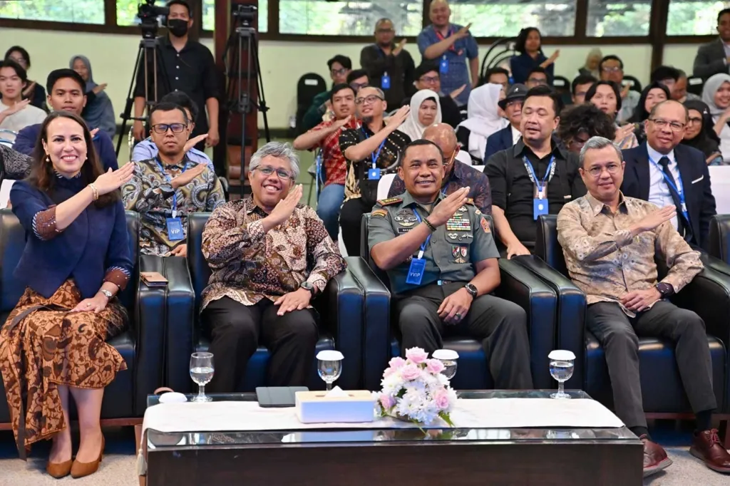 Letjen TNI Mohamad Hasan Menghadiri Peluncuran Boeing BUILD 2026 Di Aula Timur ITB