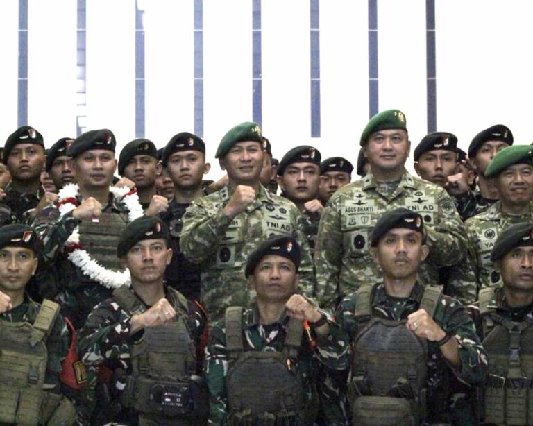 Mayjen TNI Kosasih Pimpin Upacara Penyambutan Satgas Yonif 301 PKS Di Bandung Usai Tugas Dari Papua