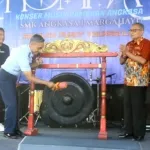 Pemukulan Gong Pembukaan Kegiatan KOMPAS SMK 1 Angkasa Margahayu 2026 Oleh Kadispers Lanud Sulaeman