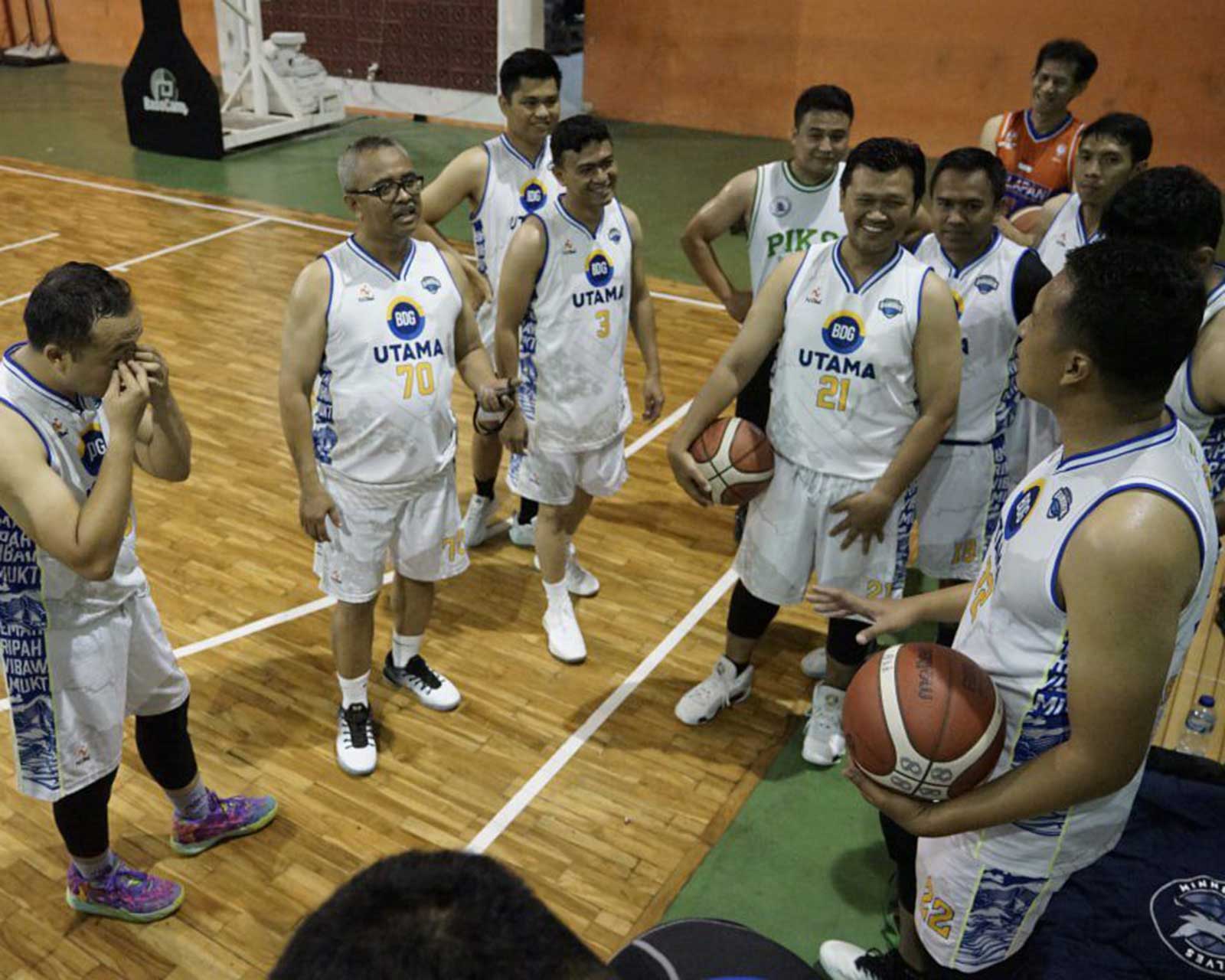 Tim Basket Bandrek Kota Bandung Berdiskusi Strategi Jelang Persiapan Liga ASN Nasional Di Jakarta