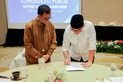 Wali Kota Bandung Muhammad Farhan Sosialisasi SPMB 2026 Di Hotel Grandia