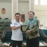 Bupati Bandung Kang DS menandatangani kerja sama penempatan tenaga kerja dengan JP-MIRAI Jepang.